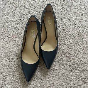 Michael Kors, Navy Blue, Size 6M, Kitten Heel